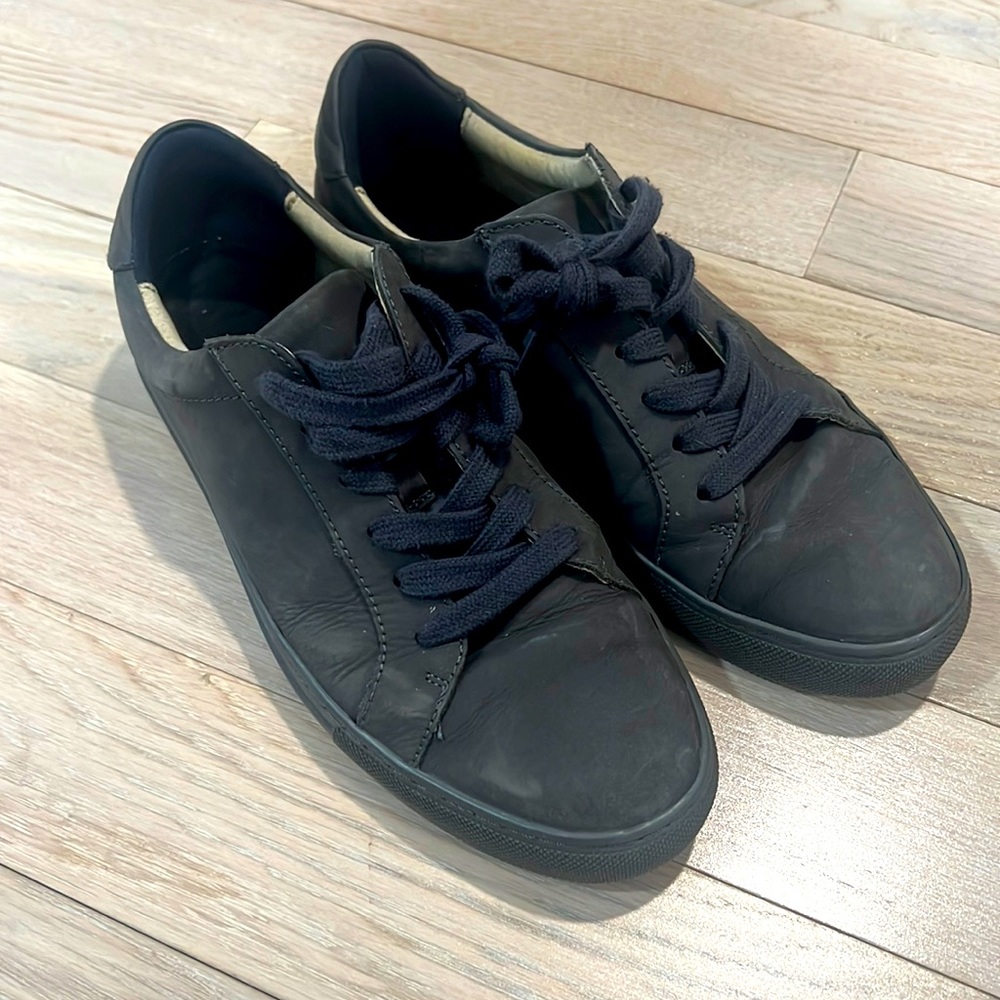 Banana Republic Men’s Leather shoes size 9.5